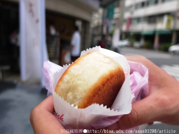 舞一加水站包子饅頭：【美食特搜。高雄三民區】舞一加水站包子饅頭。知名麵包大師親傳 20年不變的手感用心 堅守天然與健康的真原味