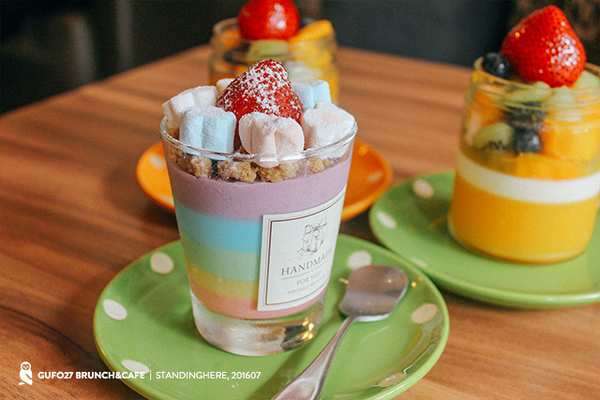 GUFO27 BRUNCH&CAFE:台北_ Gufo27 Brunch&cafe, 大份量早午餐&超夢幻彩虹冰沙、瓶子蛋糕