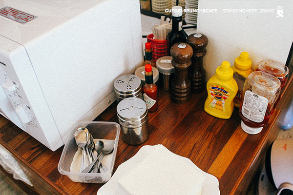 GUFO27 BRUNCH&CAFE:台北_ Gufo27 Brunch&cafe, 大份量早午餐&超夢幻彩虹冰沙、瓶子蛋糕