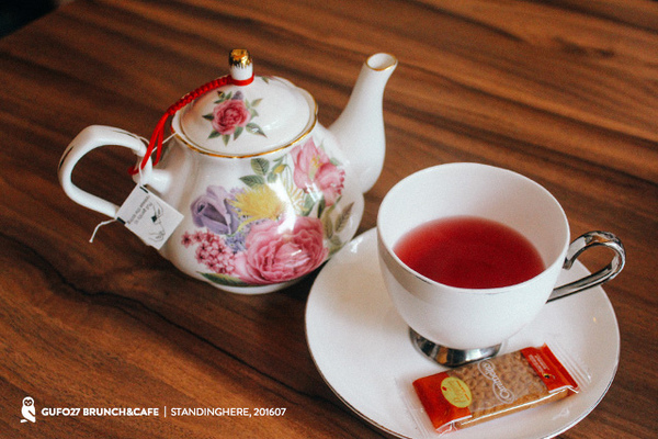 GUFO27 BRUNCH&CAFE:台北_ Gufo27 Brunch&cafe, 大份量早午餐&超夢幻彩虹冰沙、瓶子蛋糕