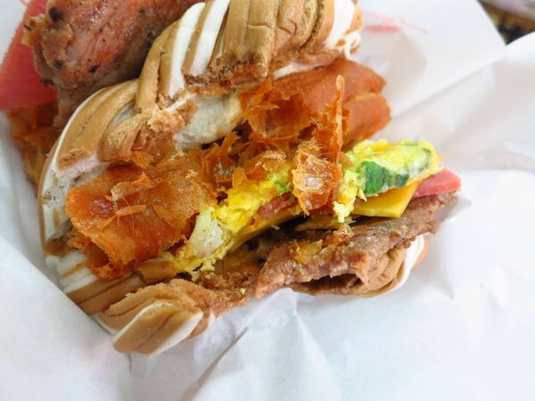 【板橋美食】太和豆漿-中式早餐巨無霸漢堡