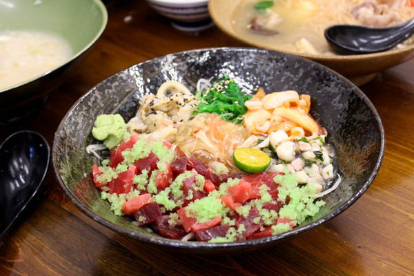 原味海產粥 生魚片丼飯:讓你體驗不一樣的原味海產粥 生魚片丼飯~