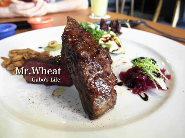 Mr.Wheat 小麥先生創意料理(文平義式館)：【台南】小麥先生(文平義式館) 超美味！主廚排餐～給我吃肉其餘免談！