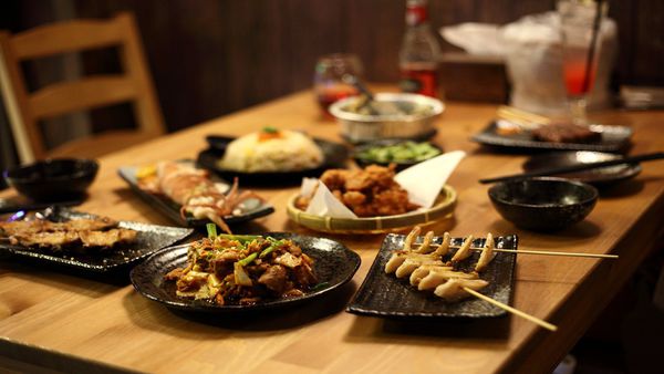 一緒 串燒-酒場：【台北居酒屋】【北捷善導寺站】一緒串燒酒場-炭火燒烤 & 炒功了得．長安東路燒肉/串燒/捷運善導寺站