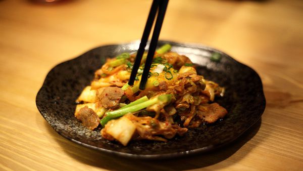 一緒 串燒-酒場：【台北居酒屋】【北捷善導寺站】一緒串燒酒場-炭火燒烤 & 炒功了得．長安東路燒肉/串燒/捷運善導寺站