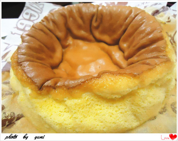 稻草人 獅子 錫鐵人：【宅配體驗】精選伴手禮/生日蛋糕首選~夏天就是要芒一下!!芒果百香乳酪蛋糕+土鳳梨乳酪蛋糕顛覆你味蕾~~稻草人 獅子 錫鐵人@跟著Yumi尤美美動吃動吃(試吃日期:2015年7月16日)