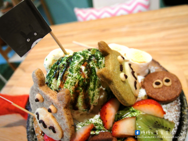 覺樂Parfait Cafe:〖台中│美食〗覺樂Parfait Cafe ❤ 超萌龍貓鐵鍋舒芙蕾抹茶口味新上市~~~吸睛指數再破表!!!!抹茶控的你千萬別錯過!!