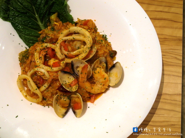 覺樂Parfait Cafe:〖台中│美食〗覺樂Parfait Cafe ❤ 超萌龍貓鐵鍋舒芙蕾抹茶口味新上市~~~吸睛指數再破表!!!!抹茶控的你千萬別錯過!!