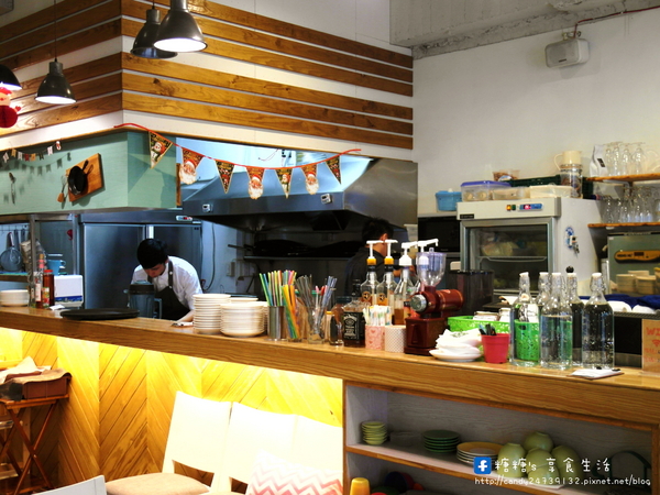 覺樂Parfait Cafe:〖台中│美食〗覺樂Parfait Cafe ❤ 超萌龍貓鐵鍋舒芙蕾抹茶口味新上市~~~吸睛指數再破表!!!!抹茶控的你千萬別錯過!!