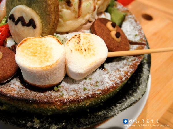 覺樂Parfait Cafe:〖台中│美食〗覺樂Parfait Cafe ❤ 超萌龍貓鐵鍋舒芙蕾抹茶口味新上市~~~吸睛指數再破表!!!!抹茶控的你千萬別錯過!!