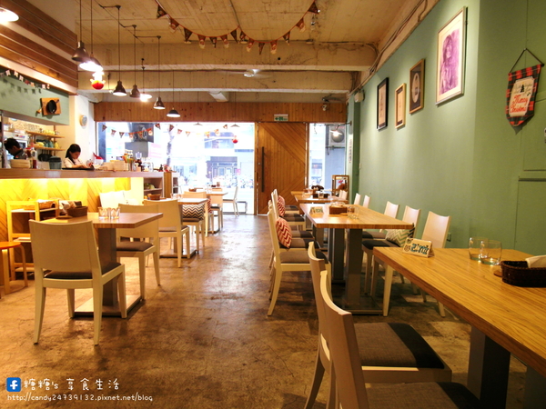 覺樂Parfait Cafe:〖台中│美食〗覺樂Parfait Cafe ❤ 超萌龍貓鐵鍋舒芙蕾抹茶口味新上市~~~吸睛指數再破表!!!!抹茶控的你千萬別錯過!!