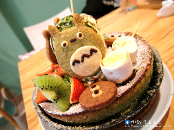 覺樂Parfait Cafe:〖台中│美食〗覺樂Parfait Cafe ❤ 超萌龍貓鐵鍋舒芙蕾抹茶口味新上市~~~吸睛指數再破表!!!!抹茶控的你千萬別錯過!!