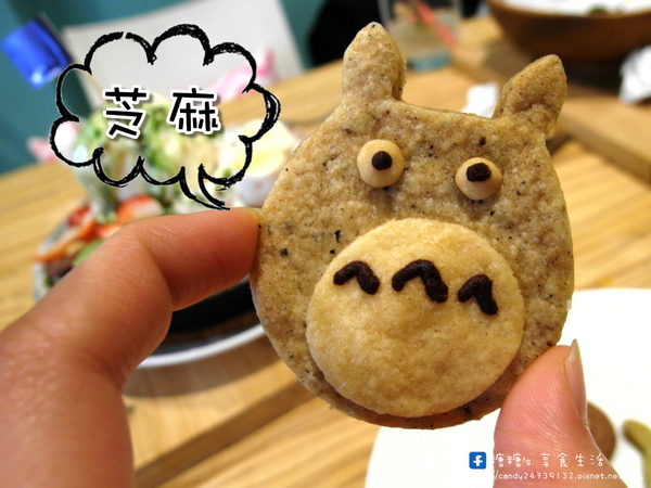 覺樂Parfait Cafe:〖台中│美食〗覺樂Parfait Cafe ❤ 超萌龍貓鐵鍋舒芙蕾抹茶口味新上市~~~吸睛指數再破表!!!!抹茶控的你千萬別錯過!!