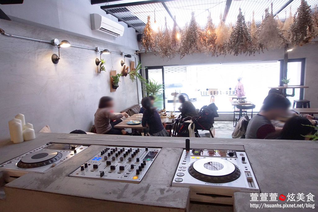 高雄- 44 bit cafe (15).JPG