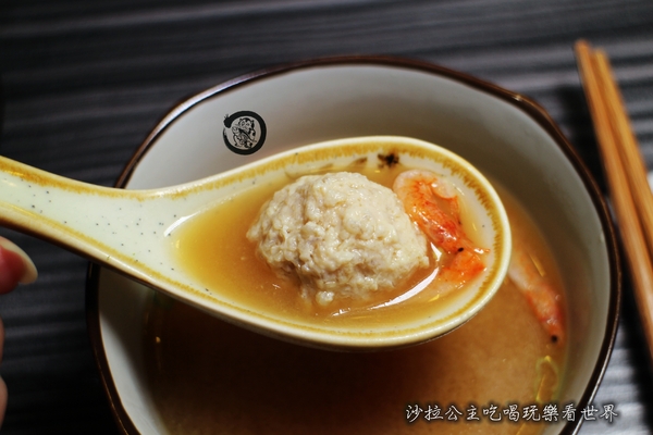 肥猫漁夫 海鮮丼專賣店：台北海鮮丼/一碗飯吃到18種魚『肥猫漁夫海鮮丼專賣店』捷運中山國小站