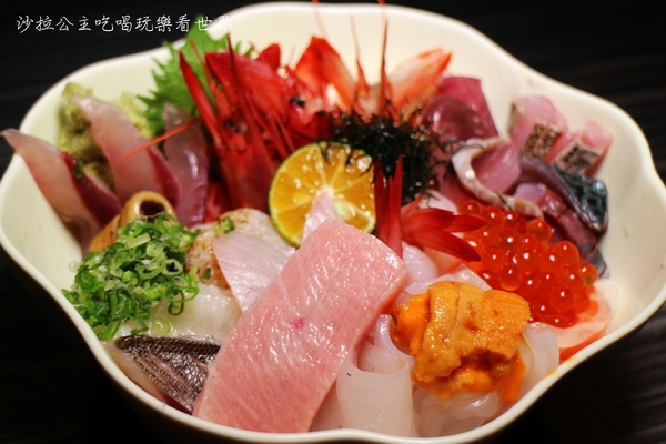 肥猫漁夫 海鮮丼專賣店：台北海鮮丼/一碗飯吃到18種魚『肥猫漁夫海鮮丼專賣店』捷運中山國小站