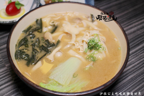 肥猫漁夫 海鮮丼專賣店：晴光商圈~惡魔果實『肥猫漁夫海鮮丼專賣店』阿圖麻油雞旁/捷運中山國小站