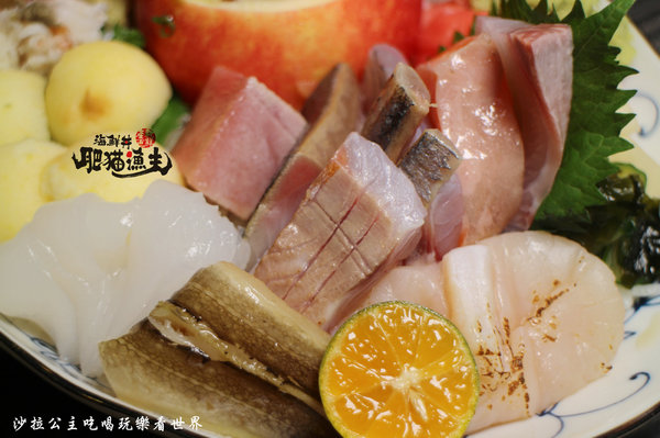 肥猫漁夫 海鮮丼專賣店：晴光商圈~惡魔果實『肥猫漁夫海鮮丼專賣店』阿圖麻油雞旁/捷運中山國小站