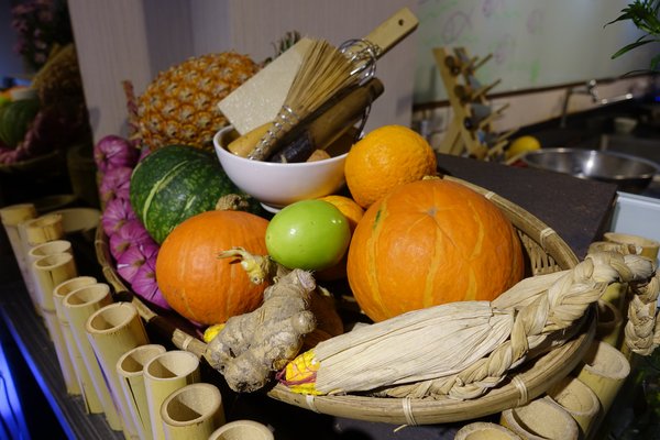 肥猫漁夫 海鮮丼專賣店:(胖樺食記)東北角當季海產直送丼飯專賣店「肥貓漁夫」。近捷運中山國小站NT. 180就有高CP值丼飯可品嘗