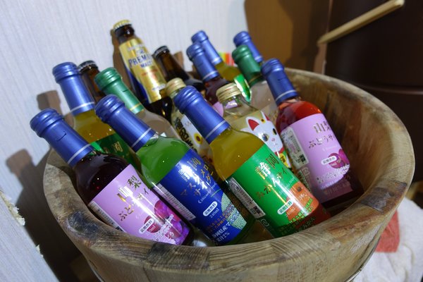 肥猫漁夫 海鮮丼專賣店:(胖樺食記)東北角當季海產直送丼飯專賣店「肥貓漁夫」。近捷運中山國小站NT. 180就有高CP值丼飯可品嘗