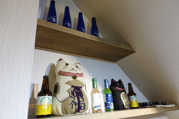 肥猫漁夫 海鮮丼專賣店:(胖樺食記)東北角當季海產直送丼飯專賣店「肥貓漁夫」。近捷運中山國小站NT. 180就有高CP值丼飯可品嘗