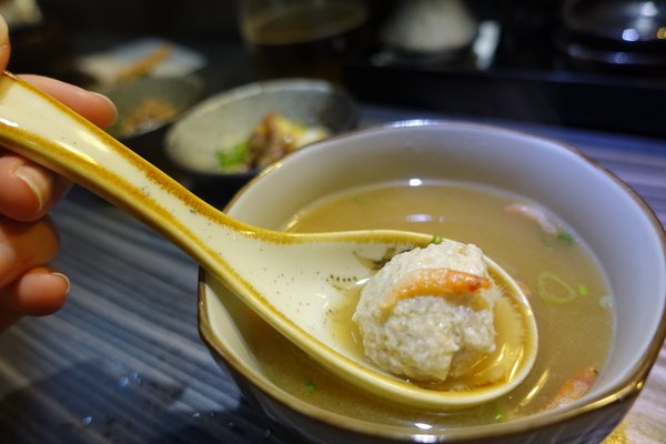 肥猫漁夫 海鮮丼專賣店:(胖樺食記)東北角當季海產直送丼飯專賣店「肥貓漁夫」。近捷運中山國小站NT. 180就有高CP值丼飯可品嘗