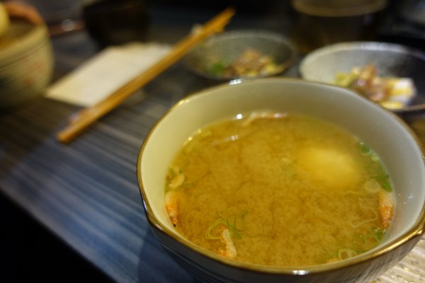 肥猫漁夫 海鮮丼專賣店:(胖樺食記)東北角當季海產直送丼飯專賣店「肥貓漁夫」。近捷運中山國小站NT. 180就有高CP值丼飯可品嘗