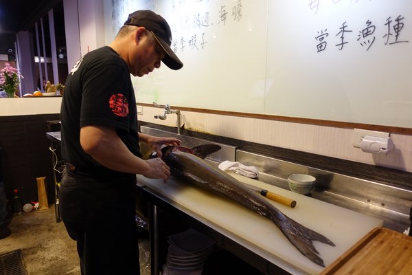 肥猫漁夫 海鮮丼專賣店:(胖樺食記)東北角當季海產直送丼飯專賣店「肥貓漁夫」。近捷運中山國小站NT. 180就有高CP值丼飯可品嘗