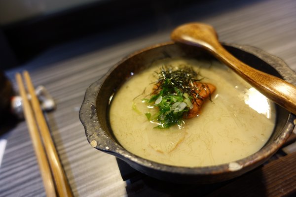 肥猫漁夫 海鮮丼專賣店:(胖樺食記)東北角當季海產直送丼飯專賣店「肥貓漁夫」。近捷運中山國小站NT. 180就有高CP值丼飯可品嘗