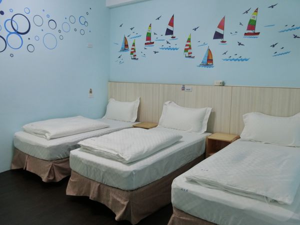 淺水藍青年旅館：[住宿] 與背包一起淺水藍-淺水藍背包客棧