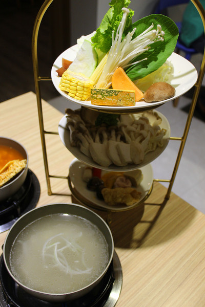 ㄔ鍋了：[台南]貴婦三層澎派小火鍋  ㄔ鍋了石頭鍋。涮涮鍋