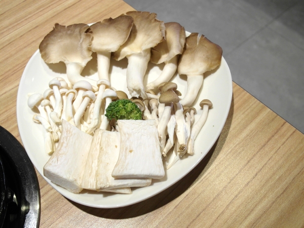 ㄔ鍋了:【台南||永康】ㄔ鍋了──你吃過部隊鍋口味的火鍋嗎?天冷了,吃鍋吧!