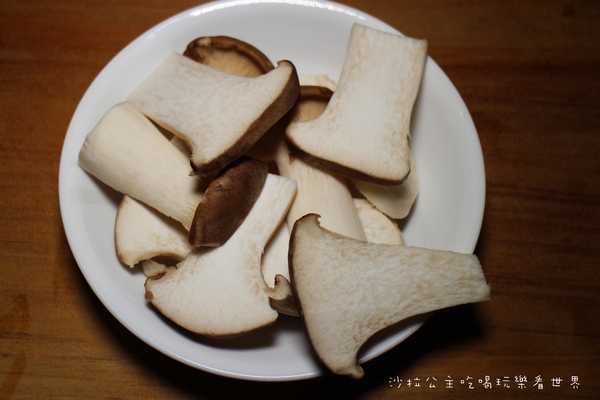 八條麻辣鍋:台北中山火鍋『八條麻辣鍋』宵夜/林森北/八條通/台灣黃牛胸肉