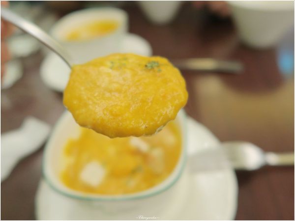 咖啡因Cafe ing:新北 咖啡因咖啡館 Café ing~超牽絲。粉紅明太子鮮蝦燉飯