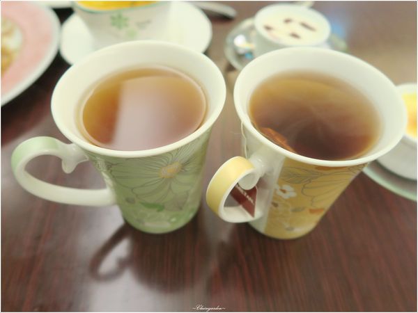 咖啡因Cafe ing:新北 咖啡因咖啡館 Café ing~超牽絲。粉紅明太子鮮蝦燉飯