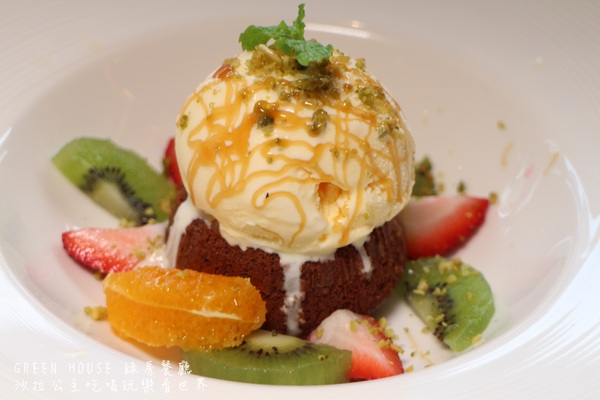 綠房餐廳 Green House:台北‧忠孝新生美食『綠房餐廳 Green House』正統拿坡里披薩認證