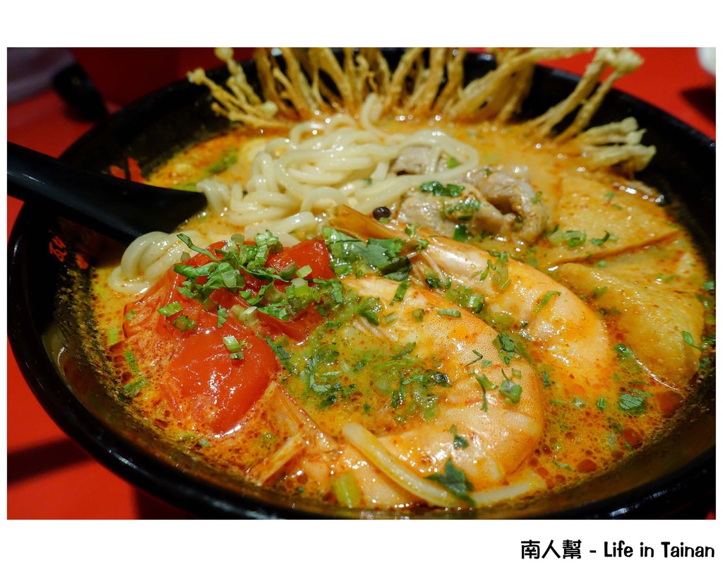 大心新泰式麵食(台南三越西門店)