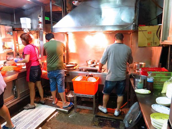 【三重熱炒】生炒花枝-隱藏菜市場裡的人氣熱炒店