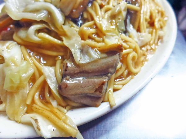 【三重熱炒】生炒花枝-隱藏菜市場裡的人氣熱炒店