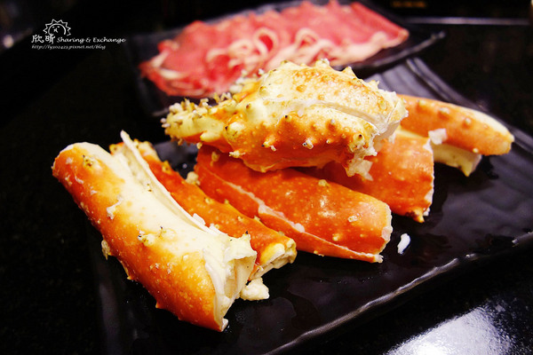 八田帝王蟹鍋物吃到飽:【台北美食】八田帝王蟹鍋物吃到飽+新鮮海鮮吃到飽+牛小排、沙朗、松阪豬、永春捷運站