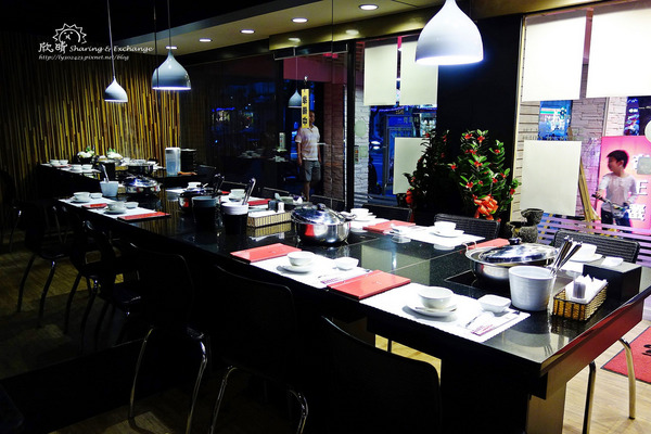 八田帝王蟹鍋物吃到飽:【台北美食】八田帝王蟹鍋物吃到飽+新鮮海鮮吃到飽+牛小排、沙朗、松阪豬、永春捷運站