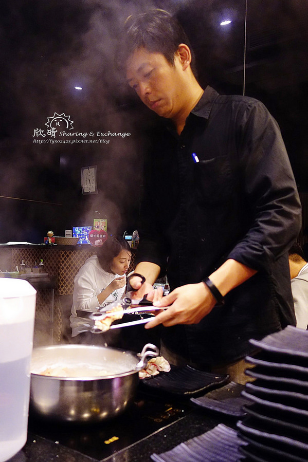 八田帝王蟹鍋物吃到飽:【台北美食】八田帝王蟹鍋物吃到飽+新鮮海鮮吃到飽+牛小排、沙朗、松阪豬、永春捷運站