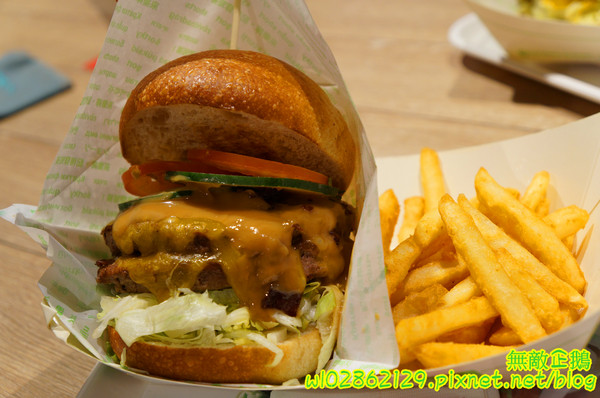 樂檸漢堡(台南西門店)：【台南-中西區】嘉義x漢堡...一起挑戰大俠吧~來樂檸，記得穿短褲!《樂檸漢堡》