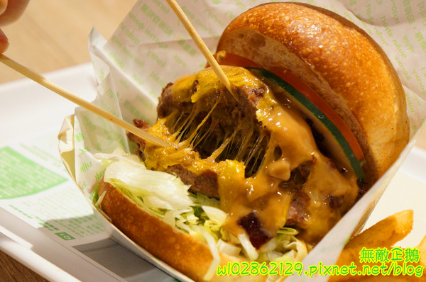 樂檸漢堡(台南西門店)：【台南-中西區】嘉義x漢堡...一起挑戰大俠吧~來樂檸，記得穿短褲!《樂檸漢堡》