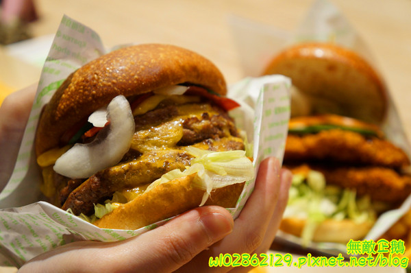 樂檸漢堡(台南西門店)：【台南-中西區】嘉義x漢堡...一起挑戰大俠吧~來樂檸，記得穿短褲!《樂檸漢堡》