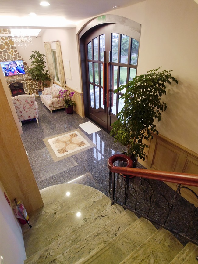 │宿。花蓮吉安│法式古典「格瀾伍德休閒民宿」私人泳池、遊戲室。沒有億萬身價也能住得起毫宅哦!