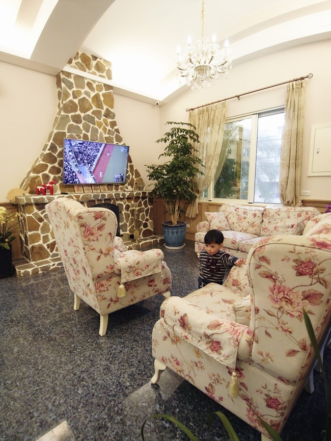 │宿。花蓮吉安│法式古典「格瀾伍德休閒民宿」私人泳池、遊戲室。沒有億萬身價也能住得起毫宅哦!