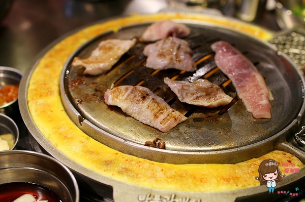新麻蒲海鷗臺灣1號店：【食記】台北東區 新麻蒲海鷗臺灣1號店마포갈매기 韓式烤肉 松阪豬 海鷗肉 雪花沙朗牛 爐邊蛋