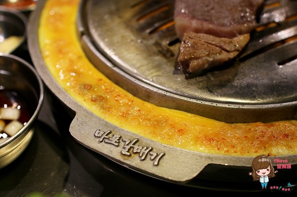 新麻蒲海鷗臺灣1號店：【食記】台北東區 新麻蒲海鷗臺灣1號店마포갈매기 韓式烤肉 松阪豬 海鷗肉 雪花沙朗牛 爐邊蛋