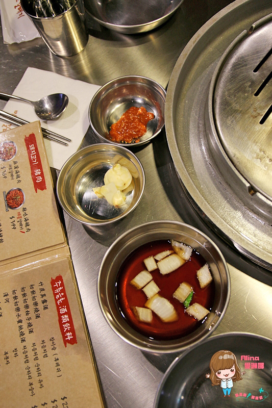 新麻蒲海鷗臺灣1號店：【食記】台北東區 新麻蒲海鷗臺灣1號店마포갈매기 韓式烤肉 松阪豬 海鷗肉 雪花沙朗牛 爐邊蛋